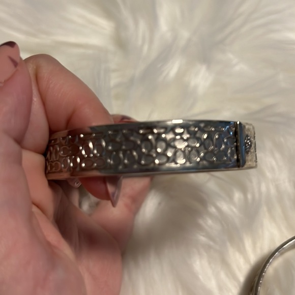 𝅺Coach Bangle Bracelet Set - Picture 3 of 6